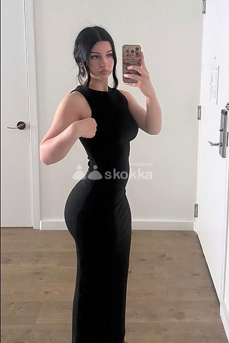 Hi central London , It’s my first time in town, and I won’t be around for long… So why just stare at my pics when you could be deep inside me instead?